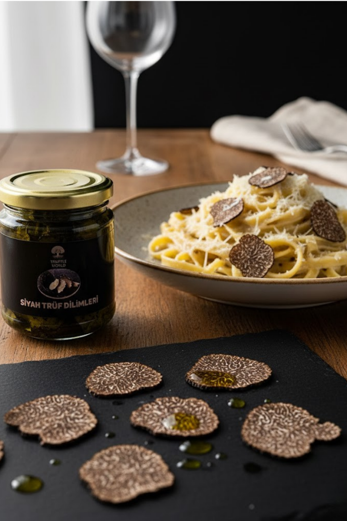 TRUFFLE WORLD Siyah Trüf Dilimleri 175 Gr - Zeytinyağlı - Gerçek Tuber Aestivum (Yaz Trüfü)